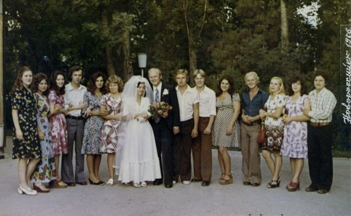 Традиции молодоженов на свадьбу