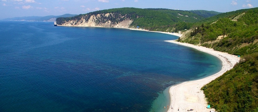 Чистейшая вода и вы одни: топ лучших мест для пляжного отдыха на Черноморском побережье