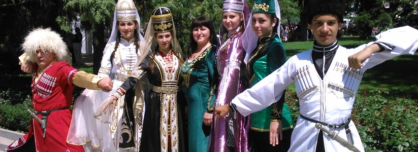 Русские, армяне и три американца: представители каких национальностей и народов проживают в Новороссийске