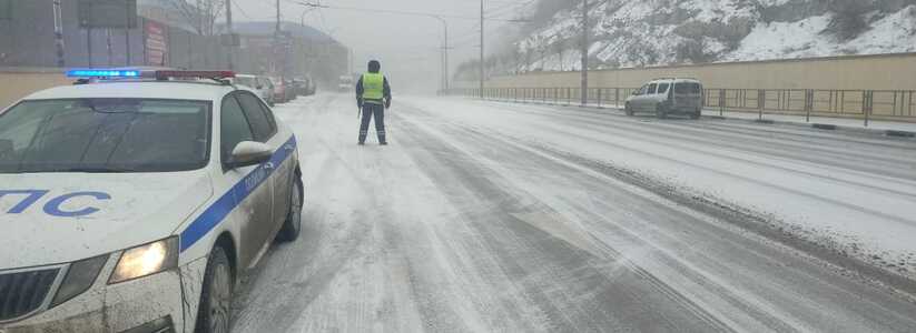 В Новороссийске потратят более 18 миллионов рублей на содержание улиц и дорог зимой: что будет сделано за эти деньги