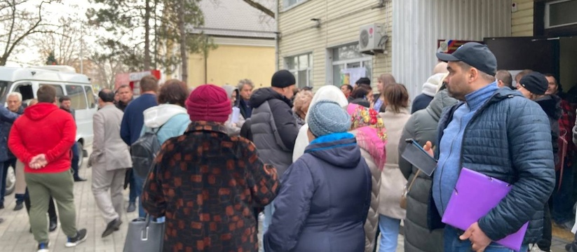 «Места нет, людей выгоняют на улицу»: в Новороссийске произошел скандал на публичных слушаниях по вопросу принятия нового генплана 