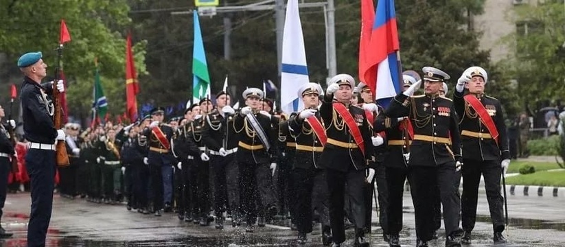 Такое решение принял губернатор Кубани Вениамин Кондратьев.Парад Победы 9 мая в Новороссийске состоится, но зрителей на него не пустят.