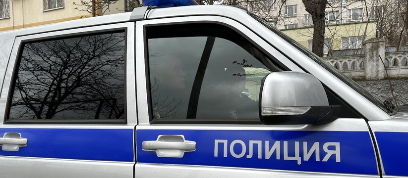 В Новороссийске приезжий дебошир выломал боковые зеркала у четырех иномарок