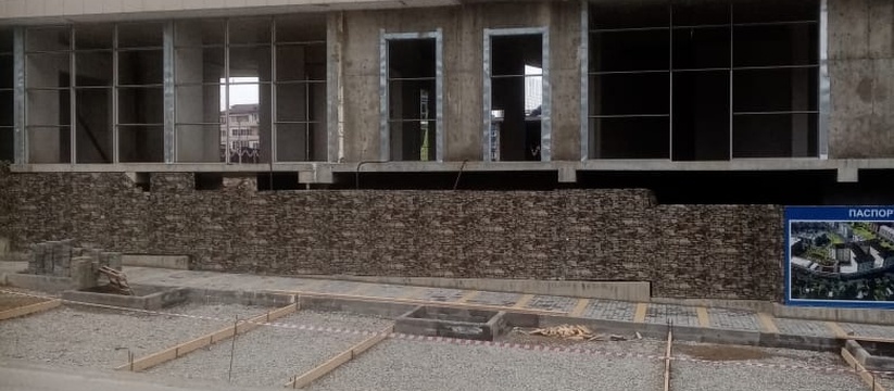 «Трубы демонтировали и выкинули!»: новороссийцы обеспокоены, что застройщик закатал в бетон ливневку