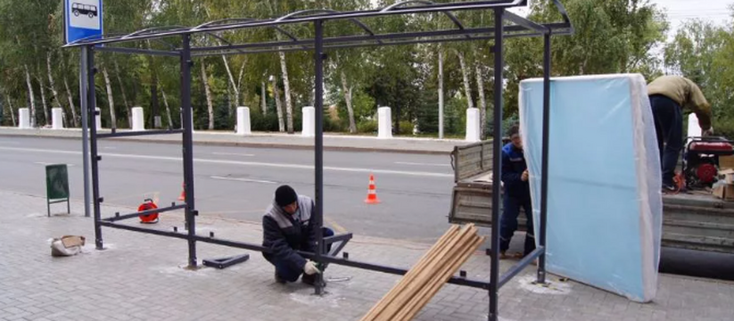 «Обещанного три года ждут?»: в Новороссийске рабочие установили каркасы  будущих остановок и пропали