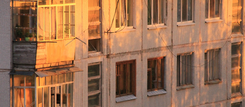 Курение на балконе: новые правила для россиянС 30 апреля вступает в силу новое правило, которое касается жителей многоквартирных домов с балконами.