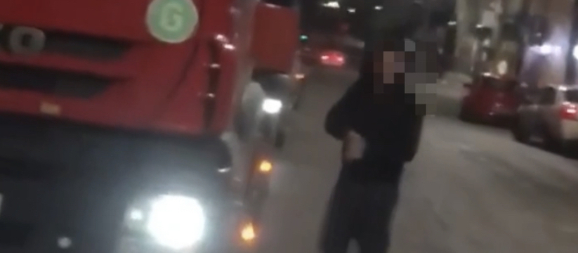 «Воняют под окнами с включенным двигателем!»: жительница Новороссийска не выдержала и устроила скандал водителям большегрузов 