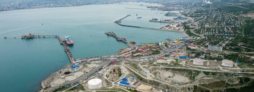 Залповый выброс нефти произошел в порту Новороссийска