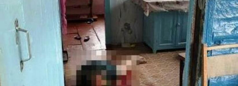На глазах пасынка: новороссиец убил сучкорубом сожительницу и ее отца из-за 110 000 рублей