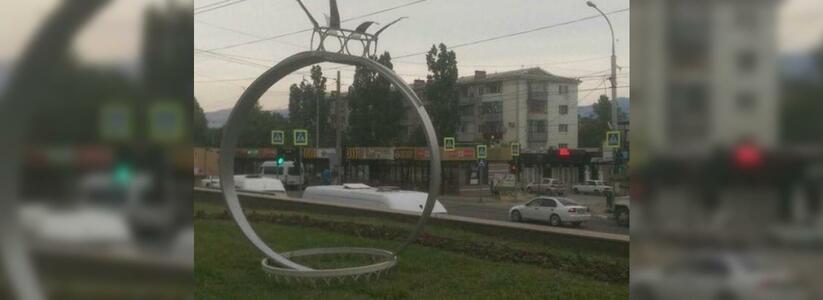 В Новороссийске установили новый светофор  напротив ЗАГСа: причины