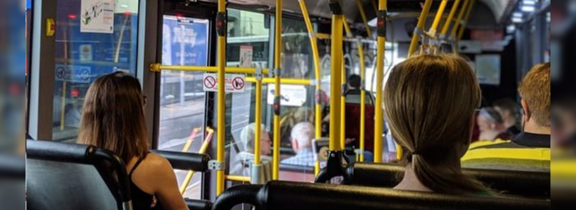 В Новороссийске водитель автобуса не принял транспортную карту  школьницы-курьера и заставил ее оплатить поездку