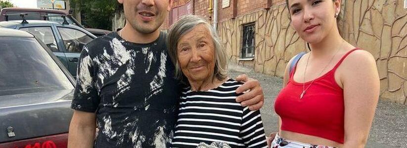 Доброе дело: полицейские Новороссийска спасли 91-летнюю пенсионерку, заблудившуюся в метель