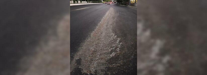 С начала года в Новороссийске по камерам вычислили 68 миксеров, которые разливали на дороги бетон