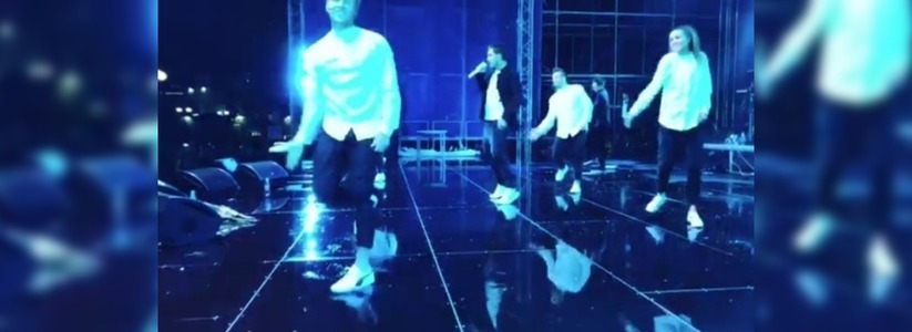 «Было очень мокро»: Дима Билан выложил в своем Instagram видео с концерта в Новороссийске