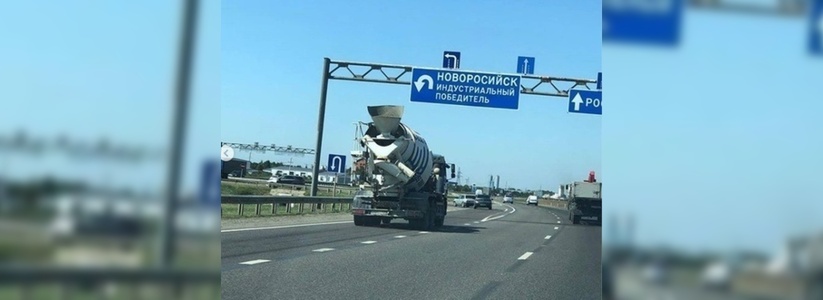 На Кубани замечен дорожный указатель с ошибкой в слове «Новороссийск»