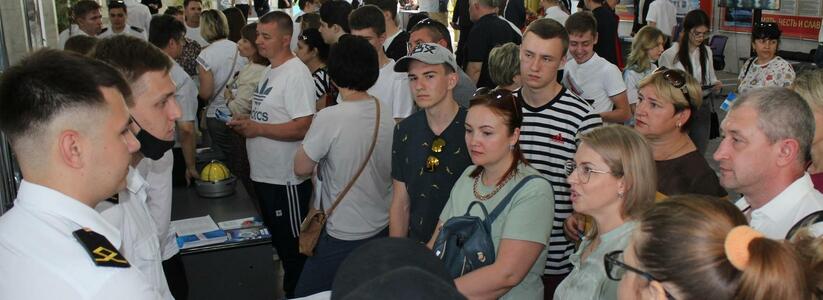 День открытых дверей в Ушаковке собрал более 500 абитуриентов и их родителей