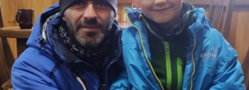 «Закрыл своим телом!»: инструктор по лыжам спас 5-летнего ребенка из Новороссийска от схода лавины