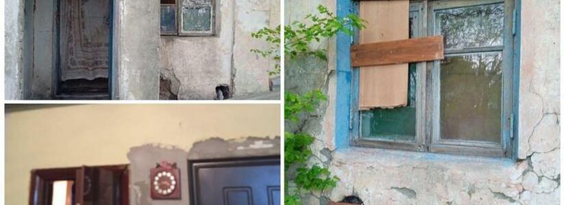 "Это даже не аварийное жилье, а уже за гранью!": новороссийцы шокированы состоянием домов на Мефодиевке
