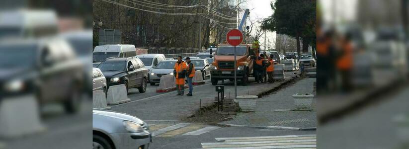 Начался ремонт 28 дорог Новороссийска в рамках нацпроекта