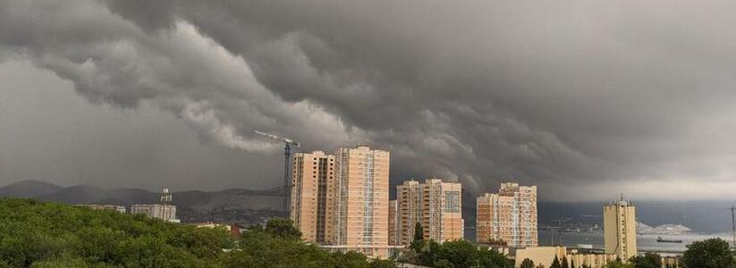 Ливень, ветер, град: в Новороссийске снова объявлено штормовое предупреждение