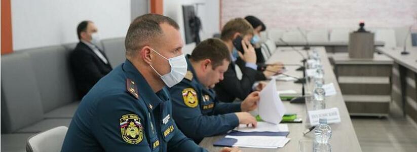 Городские службы Новороссийска переведены в режим повышенной готовности из-за непогоды