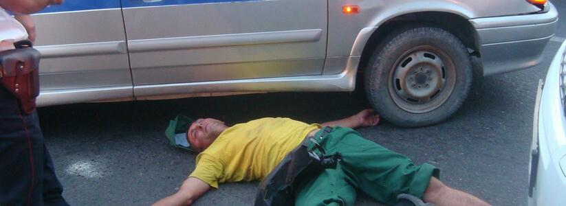 В Новороссийске автоледи на «Рэнж Ровере» сбила мужчину на пешеходном переходе