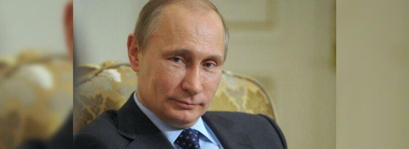 Путин предложил отказаться от доллара и евро и создать российскую, белорусскую и армянскую системы платежных карт