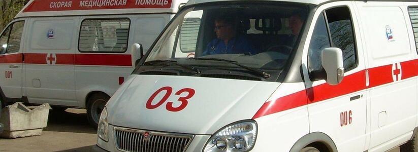 Под Новороссийском столкнулся грузовик и «ВАЗ»: работало несколько бригад медиков