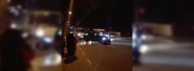 Водители Новороссийска за выходные сбили двоих пешеходов: один человек погиб