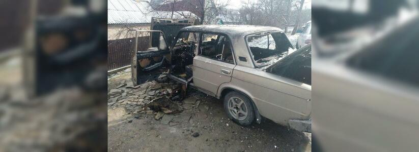 Опять сгорела машина: на этот раз под Новороссийском вспыхнула «шестерка»