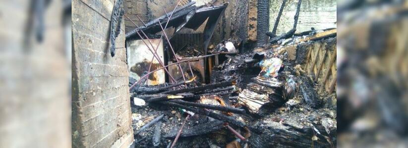 Сегодня в Новороссийске спалили частный дом: дело передано в полицию