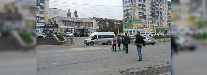 С какой целью в Новороссийске отменили два пешеходных перехода на проспекте Дзержинского?