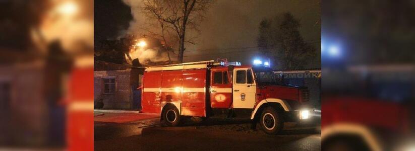 В ночь на воскресенье в Новороссийске подожгли частный дом