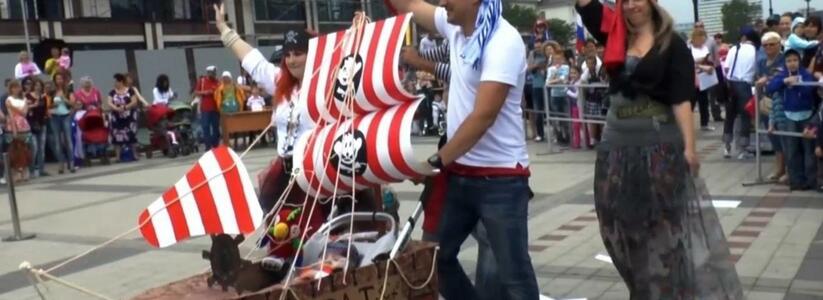 «Парад колясок» в Новороссийске перенесен из-за плохой погоды: праздничное событие пройдет на неделю позже