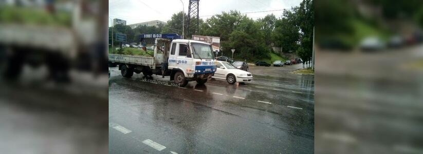 В Новороссийске автомобиль «Ниссан» сбил на пешеходном переходе женщину и ее четырехлетнего ребенка
