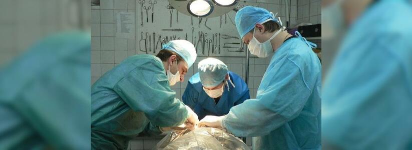 В Краснодаре хирурги поменяют пол 19-летнему парню: операция оценена в 1,5 миллиона рублей