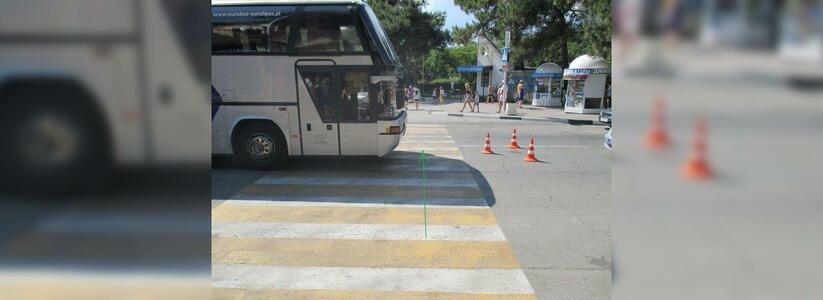 ДТП в Кабардинке: автобус сбил туристку на пешеходном переходе