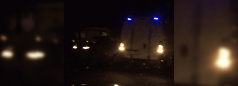 В Сети появилось видео, как по Сухумскому шоссе неслась машина «скорой» к месту ДТП