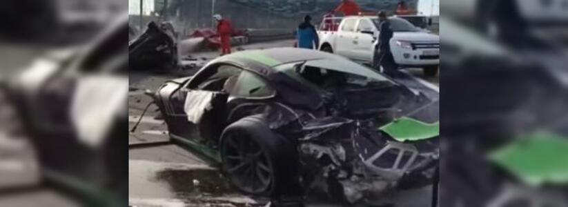 В Сеть попало видео аварии на трассе "Формулы 1" в Сочи, где столкнулись дорогущие спорткары