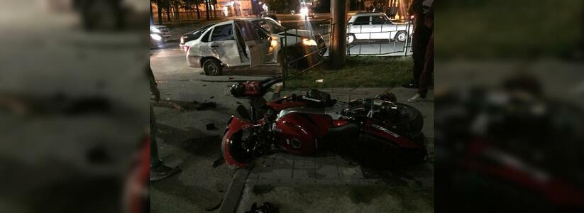 «Лада» протаранила мотоцикл: серьезное ДТП в Новороссийске