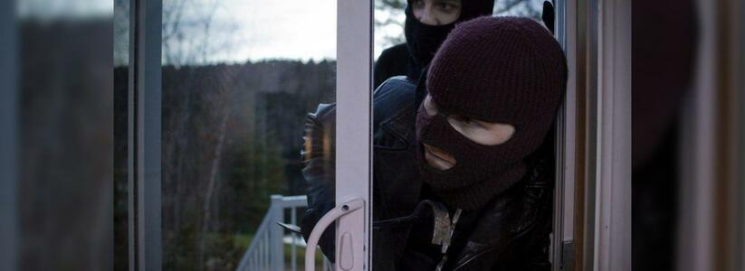 В Новороссийске двое в масках ворвались в частный дом