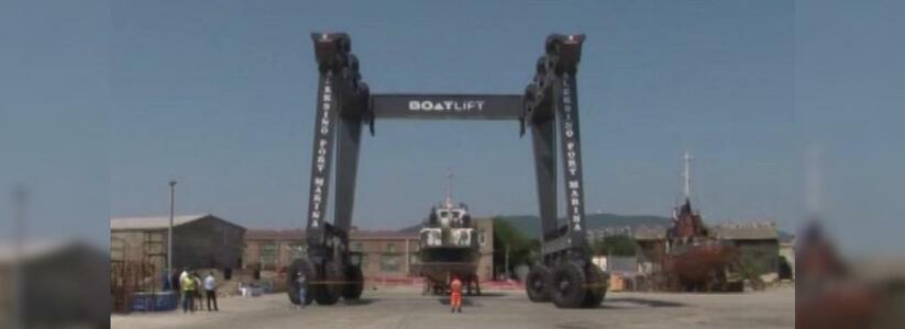 В порту Новороссийска заработает судоподъемный кран грузоподъемностью 450 тонн