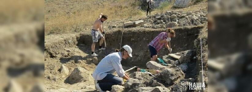 Археологи будут искать древние артефакты в станицах Раевская и Натухаевская