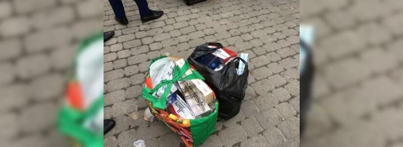 В Новороссийске у цыган, торгующих у центрального рынка, изъяли 150 пачек сигарет без маркировки