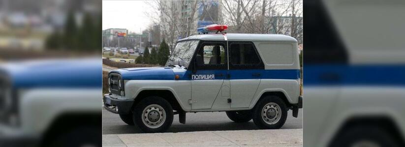 В Южном районе Новороссийска  на прохожего напали двое с пистолетом