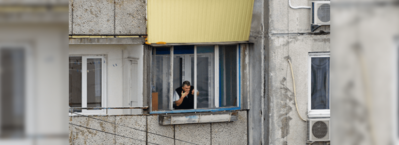 Верховный суд России разрешил взыскивать моральный вред с курящих на балконе соседей