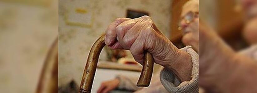 В Новороссийске 79-летняя пенсионерка убила мужа палкой для ходьбы: она нанесла ему 19 ударов