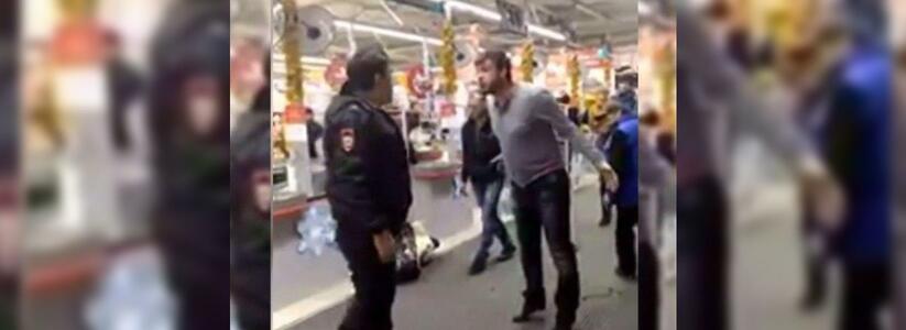 Жители Новороссийска сняли на видео пьяного дебошира в одном из магазинов города