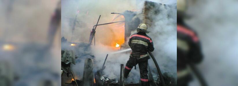 В Новороссийске горела пятиэтажка: пострадал один человек