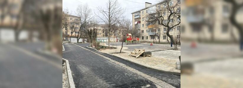 «Обнаруживаются незначительные огрехи»: в мэрии Новороссийска дали оценку благоустройству дворов по госпрограмме